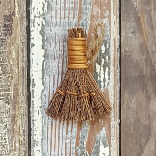 A Touch Of Country Magic - 3in Broom